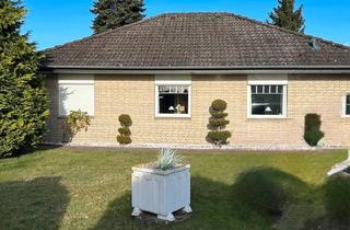 Haus kaufen in 23689 Ratekau, Ratekau - Walmdach Bungalow Nähe Ostsee