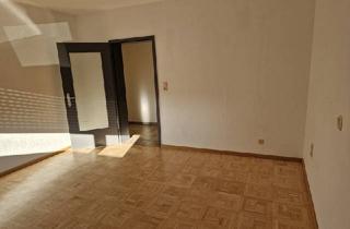 Wohnung mieten in 66126 Saarbrücken, Saarbrücken - 2,5 ZKB, Pattere, komplet renoviert
