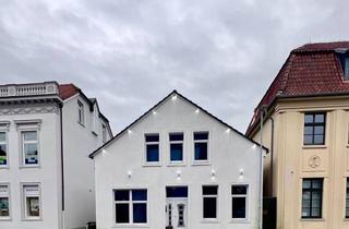 Immobilie kaufen in 26316 Varel, Bestandsgebäude mit Potenzial – Gewerbe & Wohnen in Varel