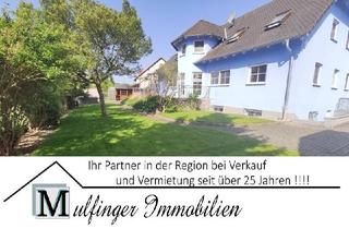 Haus kaufen in 91336 Heroldsbach, Zweifamilienhaus in Ortsrandlage mit Doppelgarage, Pool und gehobener Ausstattung