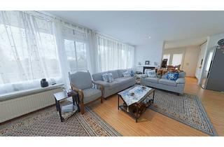 Wohnung kaufen in 26789 Leer, Reserviert! Licht, Ruhe, Komfort - Helle 2-Zimmer-Wohnung mit Wintergarten in Leer