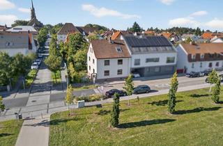 Immobilie kaufen in 76149 Karlsruhe, Großes Grundstück mit Bauplatz und 2-FH in bester Lage in Neureut - gegenüber Parkanlage!