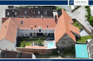Haus kaufen in 90766 Fürth, Komplett renoviert - Historisches Juwel trifft modernsten Wohnkomfort