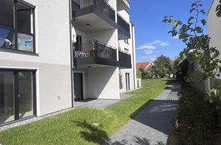 Wohnung kaufen in 33758 Schloß Holte-Stukenbrock, Erdgeschosswohnung mit Garten im Zentrum von Stukenbrock