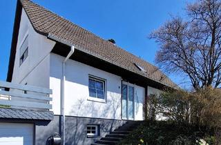 Einfamilienhaus kaufen in 57319 Bad Berleburg, Einfamilienhaus mit Garten und Garage und Stellplatz