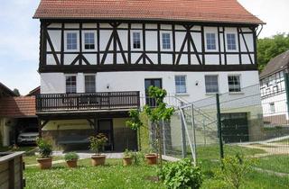 Bauernhaus kaufen in Alheimer Straße, 36199 Rotenburg, Ehemaliger Bauernhof mit denkmalgeschützter Scheune