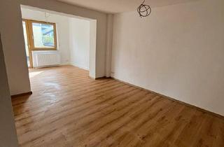 Wohnung mieten in Erhard-Ackermann-Straße, 95163 Weißenstadt, Schöne 3-Zimmer-Wohnung zu vermieten