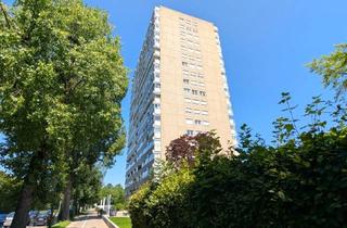 Wohnung kaufen in 86161 Augsburg, Zur Kapitalanlage: Schönes, teilmöbliertes Apartment mit Aussicht in Uni-Nähe von Augsburg
