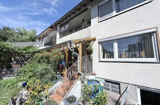 Haus kaufen in 83026 Rosenheim, ELVIRA - Rosenheim - Sehr schönes Reihenmittelhaus mit großem Garten und 2 Garagen
