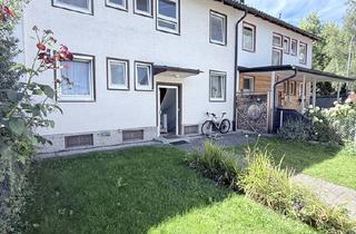 Haus kaufen in 83026 Rosenheim, ELVIRA - Rosenheim - Sehr schönes Reihenmittelhaus mit großem Garten und 2 Garagen