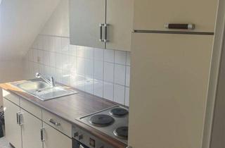 Wohnung mieten in Heinrich-Schütz-Straße 88, 09130 Chemnitz, Helle DG 2-Zimmer mit Laminat, Wanne, eigenem Hausgarten mgl. und EBK! Stellplatz mgl.