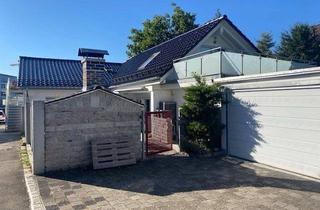 Einfamilienhaus kaufen in 72766 Reutlingen, Reutlingen - Einfamilienhaus mit zwei Einliegerwohnungen zu Verkaufen