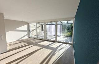 Doppelhaushälfte kaufen in 21365 Adendorf, Adendorf - Architektenhaus, zeitlose Bauhaus-Stil-DHH, bezugsfertig