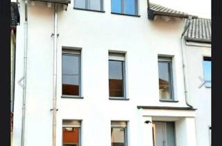 Haus kaufen in 66571 Eppelborn, Eppelborn - Teilweise Neubau, teilweise Kern saniert