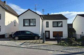 Haus kaufen in 53639 Königswinter, Königswinter - 2-Familienhaus in beliebter Wohnlage mit Ölbergblick in Königswinter-Thomasberg