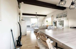 Wohnung kaufen in 21394 Kirchgellersen, Helle 3-Zimmer Dachgeschosswohnung mit sonniger Dachterrasse und Carport