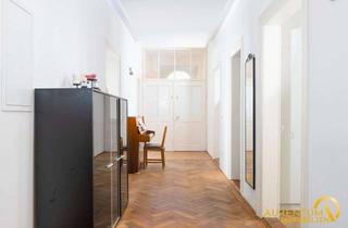 Wohnung kaufen in 93055 Regensburg, Top-Kapitalanlage: Charmante 4-Zimmer-Wohnung in bester Lage unter Denkmalschutz