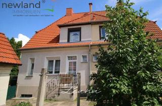 Doppelhaushälfte kaufen in 06237 Leuna, Pärchenglück in den eigenen vier Wänden! Zentral und ruhig gelegen!