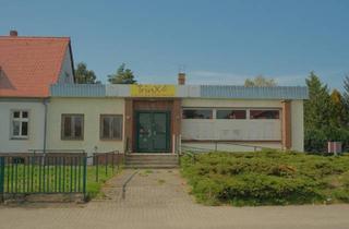 Haus kaufen in 15306 Seelow, Seelow - Haus zum Wohnen oder Gewerbe mit großem Grundstück im Zentrum