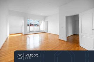 Wohnung kaufen in Mauerpark, 10437 Berlin, Berlin - ?? Dachgeschoss Traum am Helmholtzplatz - helle 2 Zi Altbau Whg mit 2 Bädern und Walk-In Closet