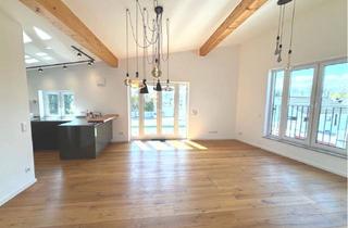 Penthouse kaufen in 83026 Rosenheim, Exklusives 4-Zimmer-Penthouse mit Dachterrasse und Panorama-Aussicht in Rosenheim