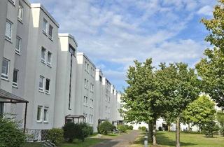 Wohnung kaufen in 19061 Schwerin, Zwei - Raum - Eigentumswohnung - ruhige Lage - guter Schnitt