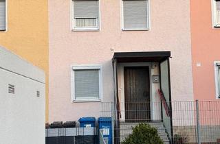 Haus kaufen in 86720 Nördlingen, Nördlingen - Reihenmittelhaus im Wemdinger Viertel - Ideal für Familien!