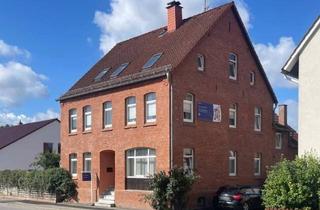 Einfamilienhaus kaufen in 31860 Emmerthal, Emmerthal - Wohnen & Arbeiten vereint - Großes Einfamilienhaus mit flexibler Nutzfläche in bester Lage