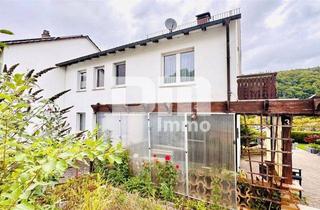 Haus kaufen in 34385 Bad Karlshafen, Ein- bis Zweifamilienhaus mit viel Potenzial in idyllischer Lagemit Terrasse und Garage