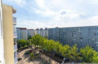 Wohnung kaufen in Ahrenshooper Str. 76, 13051 Berlin, Bezugsfreie 1-Zimmer-Wohnung mit tollem Ausblick aus der 8. Etage