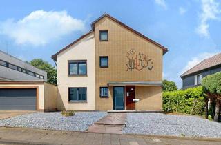 Mehrfamilienhaus kaufen in 45481 Mülheim, Leerstehendes Mehrfamilienhaus, 3 Wohneinheiten, ca. 234 m² mit Doppelgarage und Garten, MH-Saarn