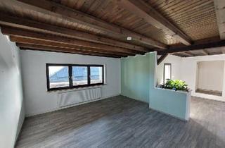 Haus kaufen in 57234 Wilnsdorf, Wilnsdorf - EFH in Wi-Flammersbach, maklerfrei, mit vermieteter Einheit im UG