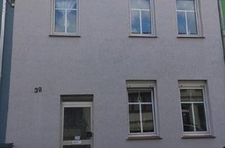 Reihenhaus kaufen in 17166 Teterow, Teterow - Reihenhaus, Haus in Teterow mit 3 Wohneinheiten und Wärmepumpe