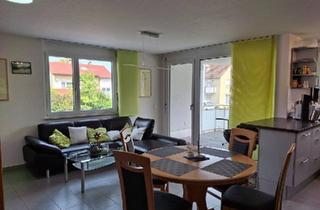 Wohnung kaufen in 71139 Ehningen, Ehningen - Schön geschnittene 2,5-Zimmerwohnung mit EBK und Balkon