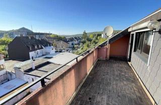 Wohnung kaufen in 66333 Völklingen, Charmante 2-Etagen-Wohnung mit Balkon und Galerie