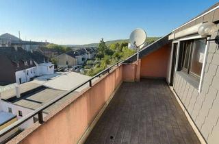Wohnung kaufen in 66333 Völklingen, Charmante 2-Etagen-Wohnung mit Balkon und Galerie