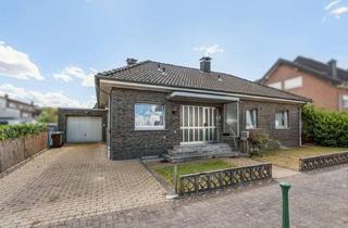 Einfamilienhaus kaufen in 41539 Dormagen, Charmanter Bungalow mit Ausbaupotenzial in ruhiger Sackgassenlage in Dormagen
