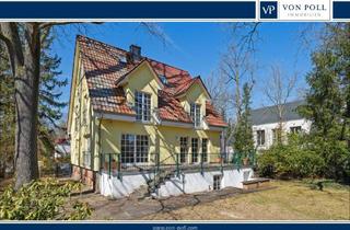Einfamilienhaus kaufen in 14532 Kleinmachnow, Großzügiges Einfamilienhaus mit Außenpool in begehrter Lage