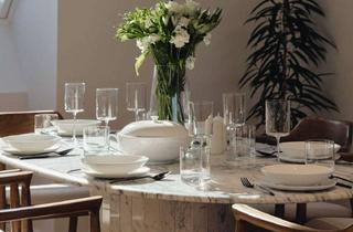 Wohnung kaufen in Duisburger Straße 13, 10707 Wilmersdorf, Stilvolle DG-Wohnung am Kudamm mit vielen Highlights: renoviert, Terrasse, Klimaanlage & Aufzug!