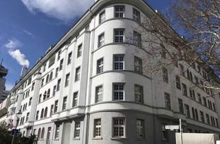 Wohnung kaufen in Bredtschneiderstrasse 14, 14057 Charlottenburg, Altbau für die Familie – 4 Zimmer in Berlin-Westend