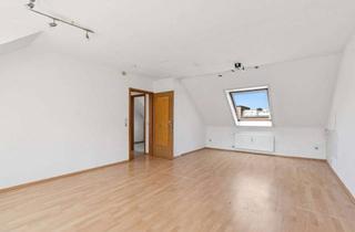 Wohnung kaufen in 22767 Altona-Altstadt, 2,5-Zimmer-Dachgeschosswohnung im Herzen von Altona-Altstadt