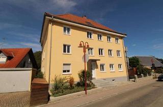 Wohnung kaufen in 78239 Rielasingen-Worblingen, 5 Zi. Whg. mit sonnigen Balkon und Einzel-Garage - nur 3 WE
