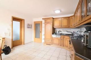 Wohnung kaufen in 87758 Kronburg, Großzügige und gepflegte Maisonette-Wohnung