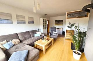 Wohnung kaufen in 24784 Westerrönfeld, Charmante Maisonettewohnung mit Balkon, Kamin & Garage im Herzen von Westerrönfeld!