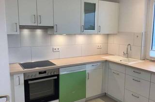 Wohnung kaufen in Dresdener Straße, 21481 Lauenburg, Sanierte 2-Zi.-Whg mit EBK/ Loggia 4.Stock - inkl. Stellplatz