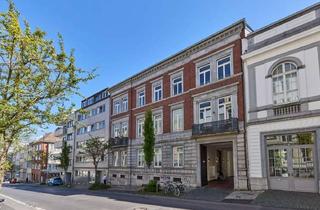 Wohnung kaufen in 52066 Aachen, Herrschaftliches Wohnen im Dachgeschoss der ehemaligen Bischofsresidenz in Burtscheid