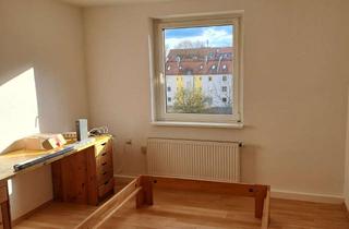 Wohnung kaufen in 93049 Westenviertel, *Von Privat* Helle 2-Zimmer Wohnung im 3. OG in Regensburg-Kasernenviertel