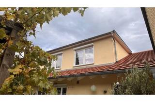 Wohnung kaufen in 71364 Winnenden, 3-Zimmer-DG-Wohnung mitten in der Natur, moderne EBK, Stellplatz, Gartenanteil