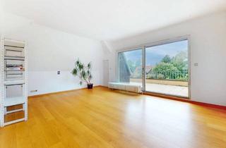 Wohnung kaufen in 12207 Lichterfelde, Bezugsfreie Dachgeschosswohnung mit sonniger Dachterrasse & weitem Blick ins Grüne