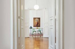 Wohnung kaufen in Oranienburger Straße, 10117 Mitte, Scheunenviertel: Repräsentative Altbauwohnung, 186 m², Parkett, Flügeltüren, großzügige Deckenhöhen